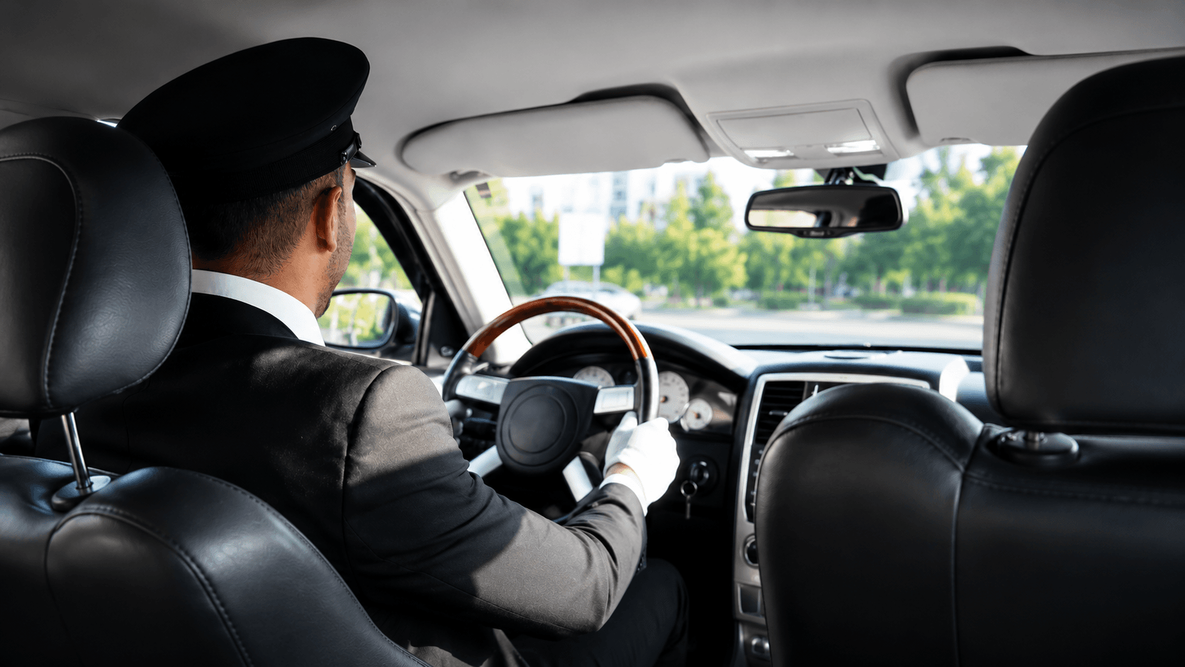 Onroutz.com: Premium Global Limousine Services for Luxury Travel and drive with us