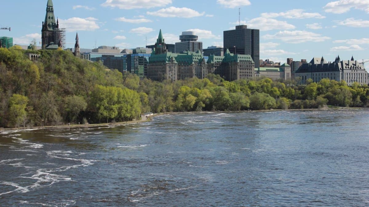 Scenic view of the Ottawa Parliament buildings and river