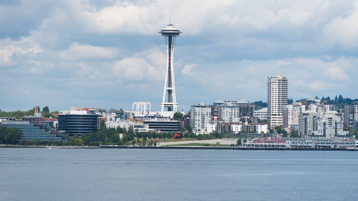 Seattle skyline featuring the Space Needle